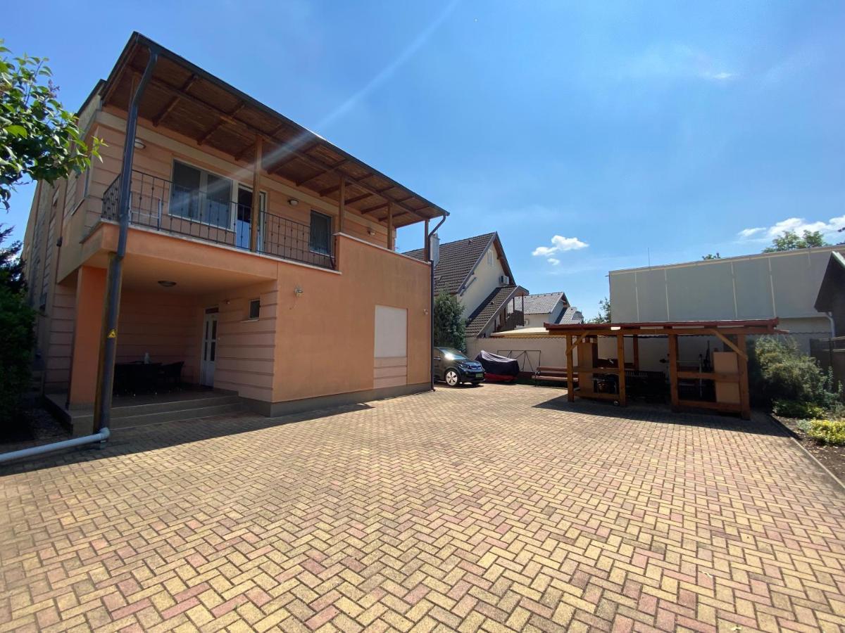 Gabi Lux Apartman Apartment Hajdúszoboszló Екстериор снимка